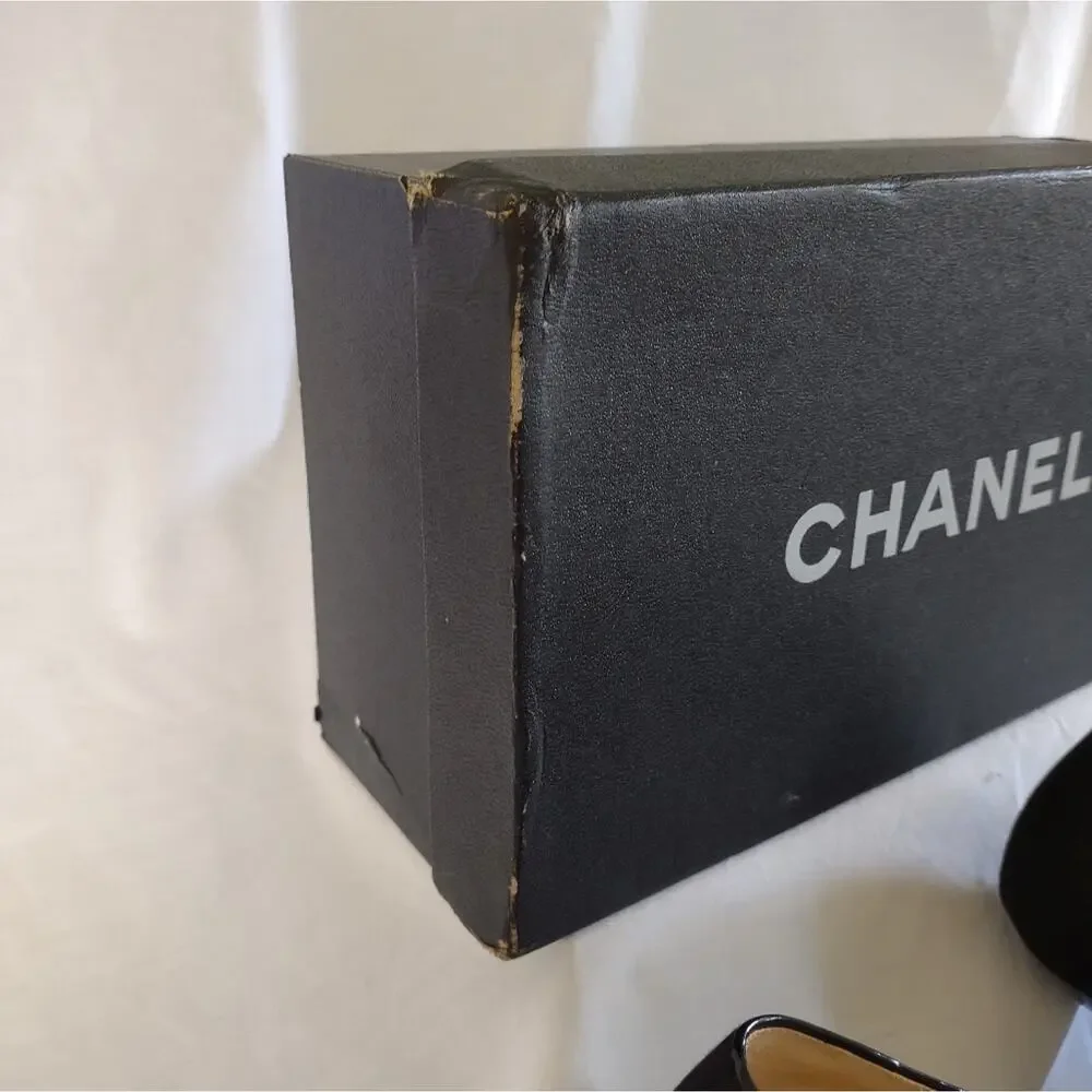 CHANEL Black Kitten Heels US Sz 8 Canvas Patent Leather Pumps EU Sz 38.5 Luxury